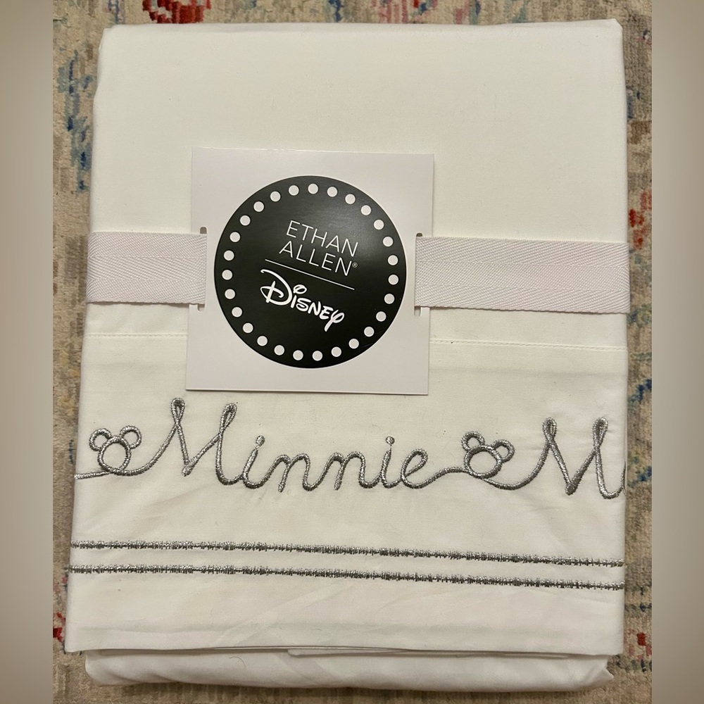 Ethan Allen Disney Minnie Mouse White Twin Sheet Set